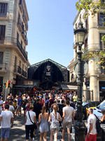 Summer crowds in Barcelona